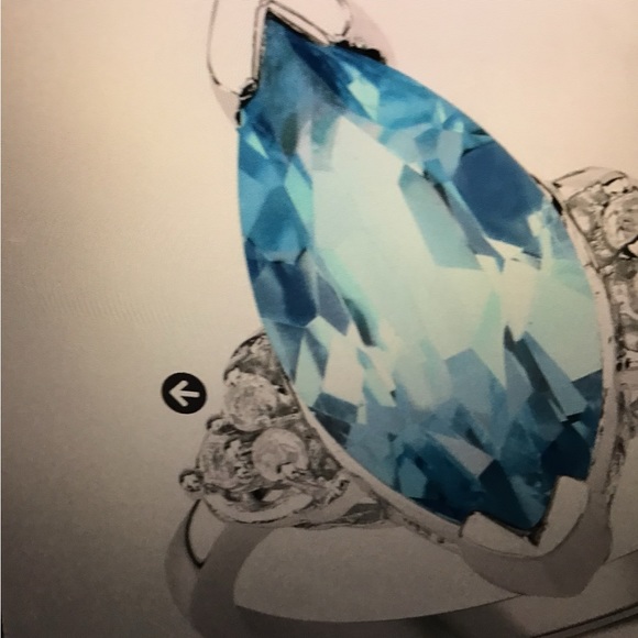 Gorgeous women’s white gold 3.65 CTW Topaz size 7 designer ring - Picture 4 of 6